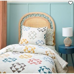Misha & Puff Patchwork Triangle Quilt & Shams (Twin)